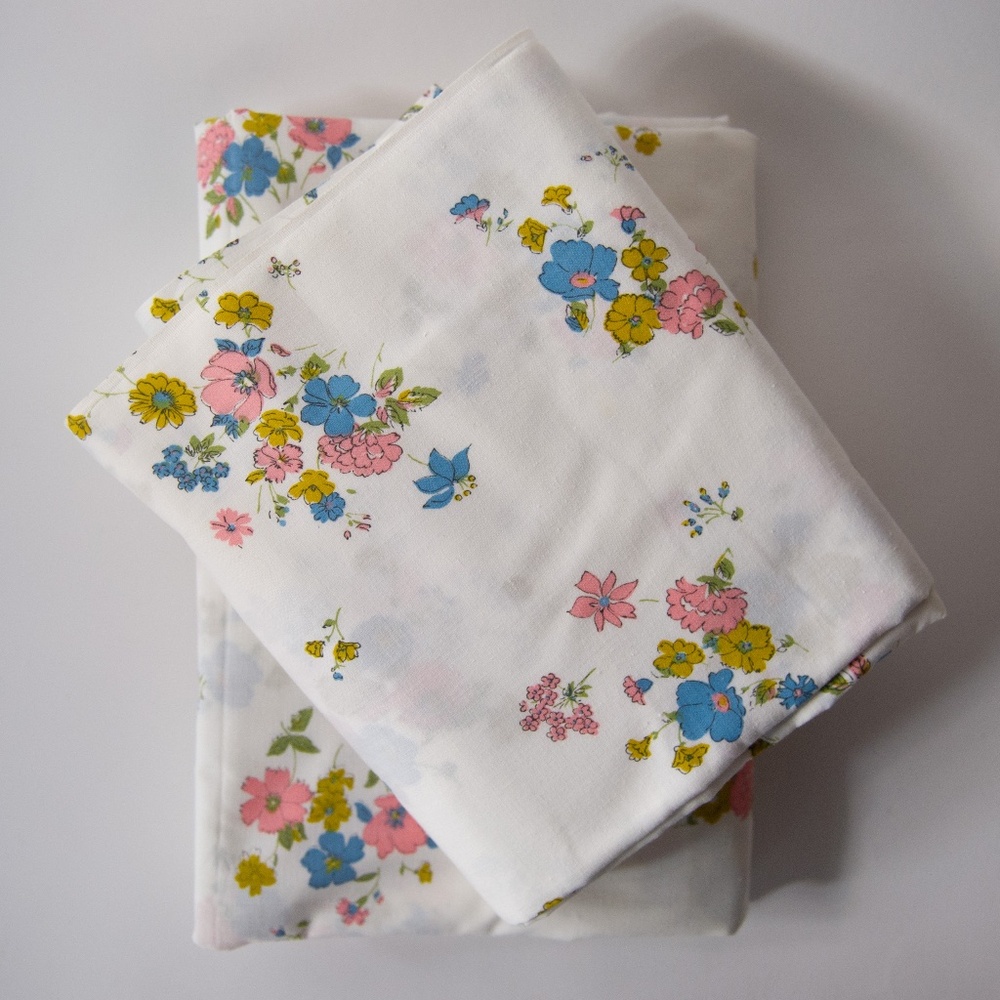 Set of 2 Vintage Kentshire Floral Percale Twin Flat Sheets